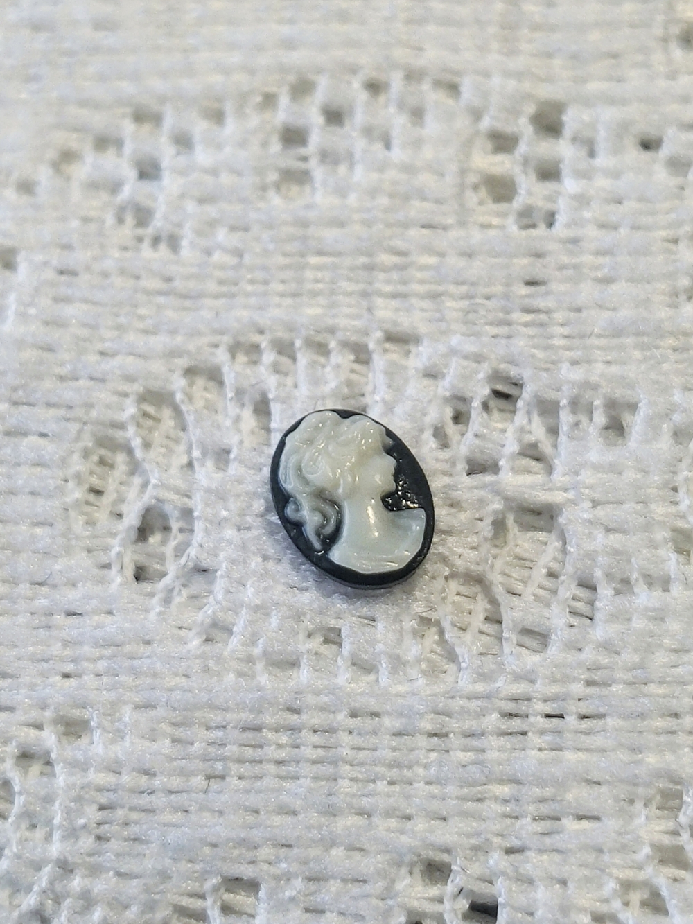 ✨ 5 for $15 ✨ SHD Charms - Black Cameo